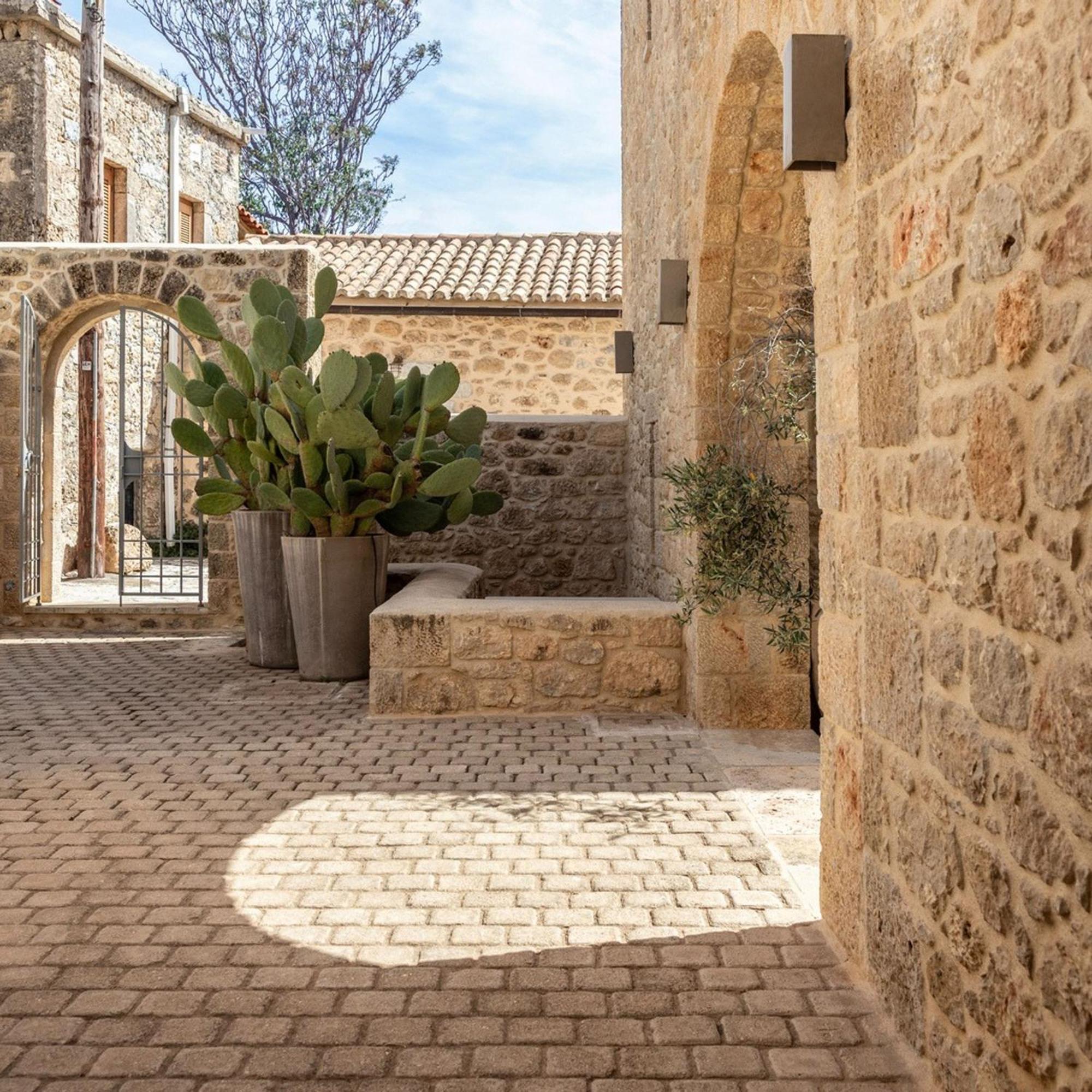 Korona Boutique Hotel Oitylo Exterior foto